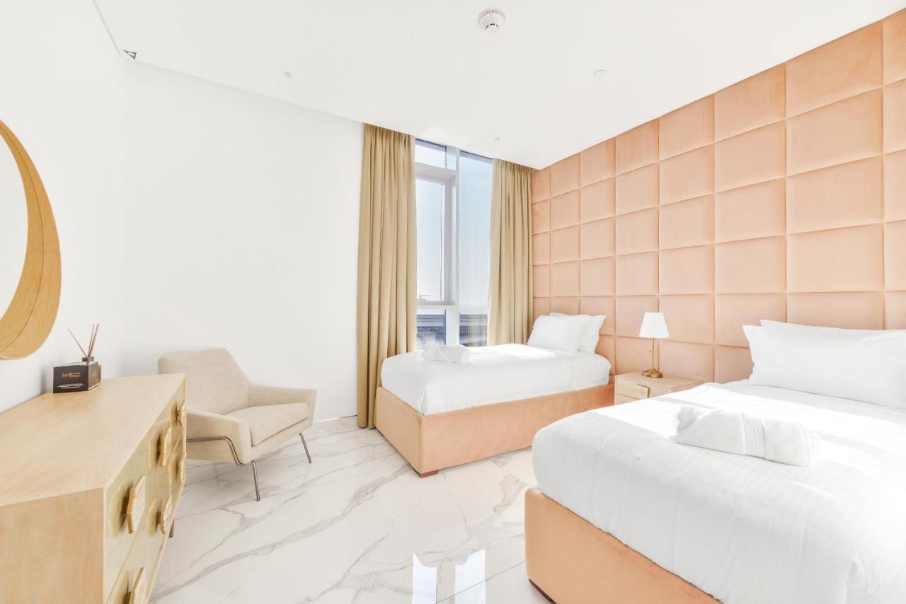 Luxe 3 Bedroom Oceanfront Apartment In The Heart Of Bluewaters Island Ντουμπάι Εξωτερικό φωτογραφία